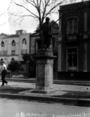 Estatua de Ponciano Arriaga