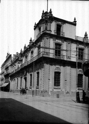 Casa de la Marquesa de San Mateo Valparaiso, hoy Banco Nacional, fachada
