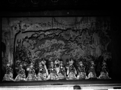 Bailarines en un teatro
