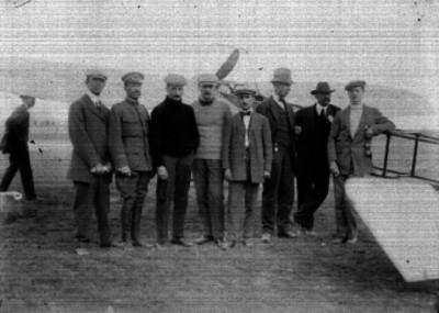 Roland Garrós, Edmond Audemars, René Simón, René Barrier y otros hombres en Balbuena