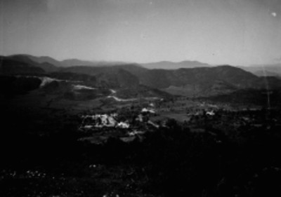 Poblados con iglesia y caminos rurales