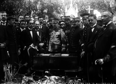 Inhumación de los restos del Gral. José María Yañez