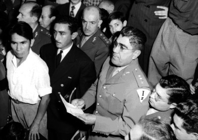 Militar pronuncia discurso en el sepelio de Joaquín Amaro