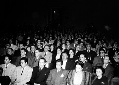 Asitentes al informe del gobernador Flores Muñoz