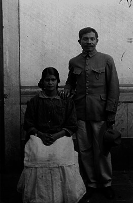 Soldado federal junto a una mujer, retrato