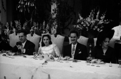 Alvaro Lebrija y su novia durante la celebración de su boda