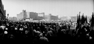 Desfile obrero del 1° de Mayo en el zócalo de la ciudad de México