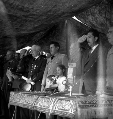 Miguel Alemán Valdés durante una ceremonia cívica