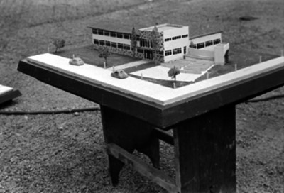 Maqueta representatica de un edificio público