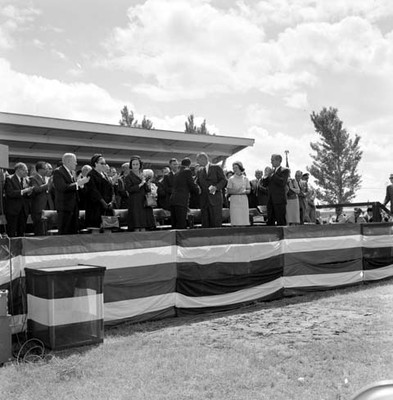 Adolfo López Mateos inaugurando un monumento en el Paso, Texas