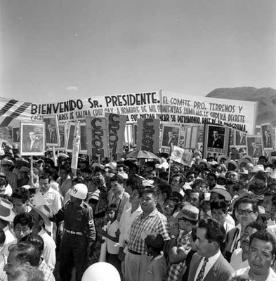 Mitin en la inauguración de la presa Benito Juárez en Oaxaca