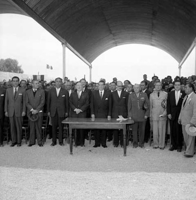 Adolfo López Mateos, Raúl Madero González, Antonio Ortiz Mena y demás comitiva presiden la ceremonia en la Hacienda de Guadalupe
