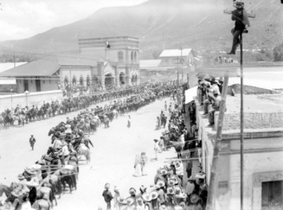 Recepción a Francisco I. Madero en la estación de Ferrocarriles de Pachuca