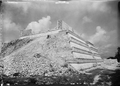 Reconstrucción del Templo de los Guerreros, fachada posterior