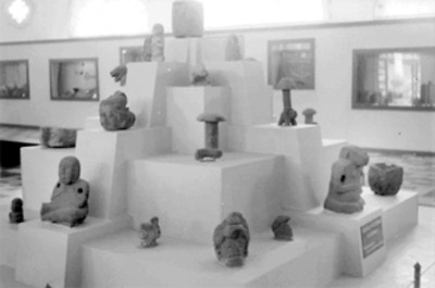 Exhibición de esculturas prehispánicas de Guatemala