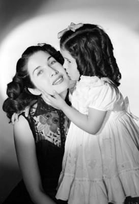 Bertha Lomelí e hija