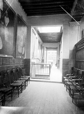 Sala de un museo, interior