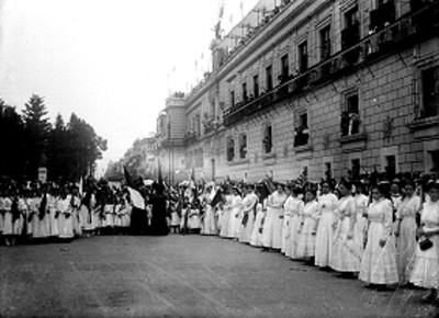Ceremonia cívica, vista general