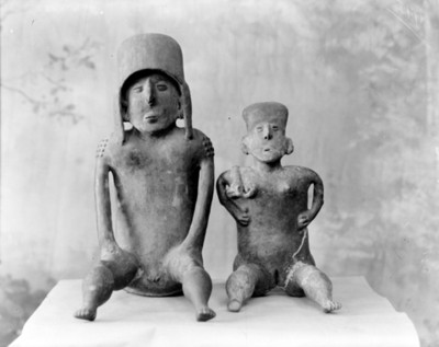 Figuras antropomorfas de barro