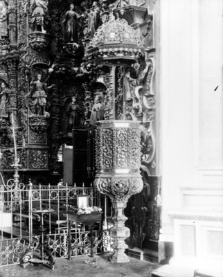 Púlpito de una iglesia