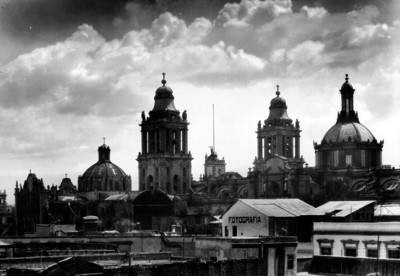 Catedral de México vista desde las azoteas de edificios de la calle de Justo Sierra