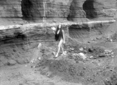 Rocío Sagaón en una escena de la película Los Hombres Cultos