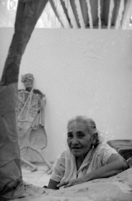 Carmen Caballero en el estudio de Diego Rivera, retrato