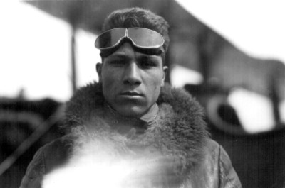 Adán Gálvez, piloto aviador, retrato