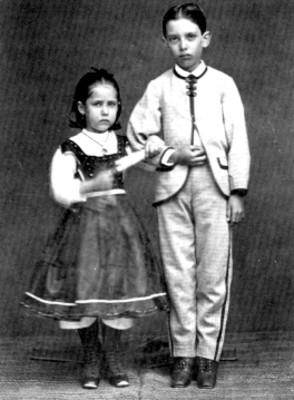 Pareja de niño y niña, retrato
