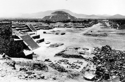 Edificios descubiertos en la Plaza de la Luna