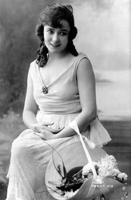 Celia Montalbán, tiple