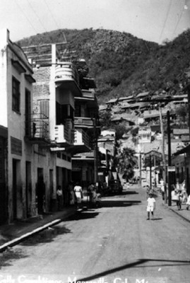 Calle Cuauhtémoc, Manzanillo, Colima