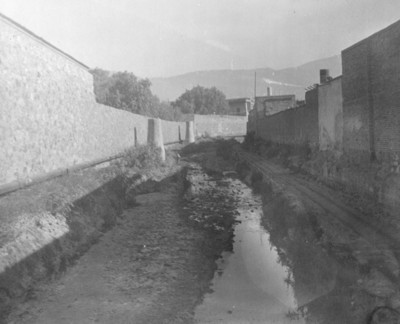Vista del Río de las Avenidas durante obras de desazolve