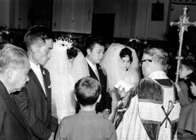 Boda religiosa y colectiva de los parientes de IKO