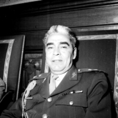 José Gómez Huerta, General en un salón de Palacio Nacional, retrato