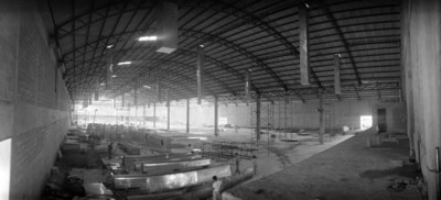 Estructuras de acero en la construcción de la Comercial Mexicana Pilares