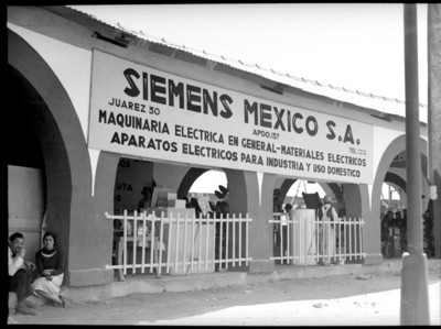 Stand de aparatos eléctricos Siemens México, S.A.