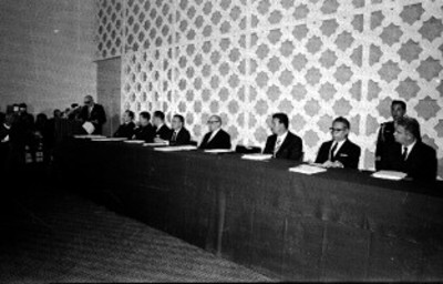 Gustavo Díaz Ordaz y hoteleros durante inauguración del Hotel Camino Real