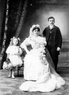 Novios con paje, retrato