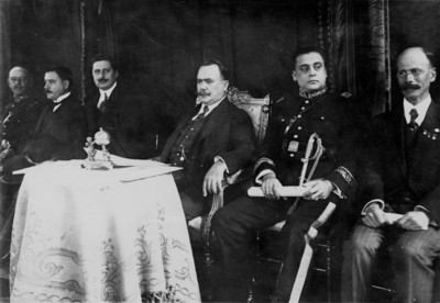 Álvaro Obregón en ceremonia del colegio militar