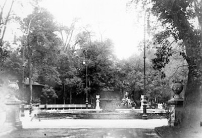 Fuente en la alameda central