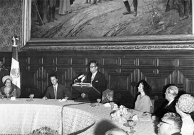 El jefe del Ejecutivo pronuncia un discurso durante la comida ofrecida en Palacio Nacional en honor de sus magestades los Reyes de los Belgas