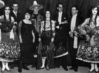 Ana Pavlova con otros intengrantes de ballet retrato de grupo