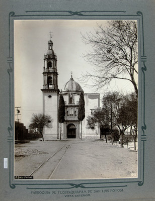 Fachada principal de la Iglesia de Tequisquiapan