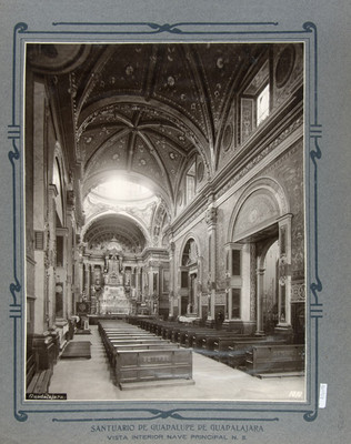 Nave principal, vista hacia el altar mayor