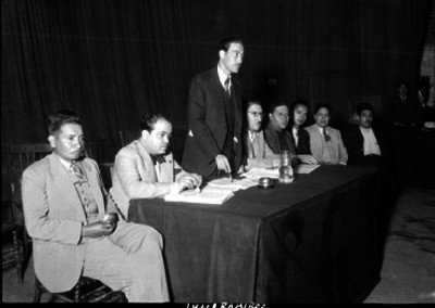 Julio Ramírez, diputado y líder de la Confederación General de Trabajadores, haciendo uso de la palabra, durante una reunión