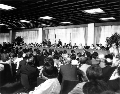 Jimmy Carter dirige discurso durante la comida ofrecida por el gobierno mexicano en la Secretaría de Relaciones Exteriores