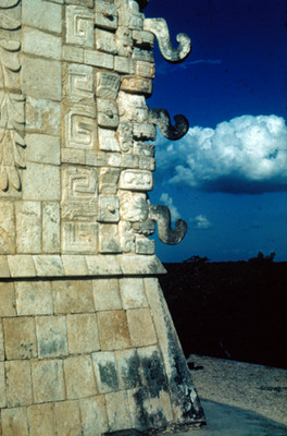 Mascarones del Templo de los Guerreros, detalle