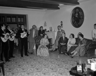 Gente durante fiesta