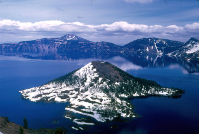 Lago del Crater, panorama nevado
